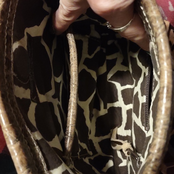 Turkey Creek Designs. Hand Made in Texas. Leather/fur/ fringe bag. - Picture 6 of 15